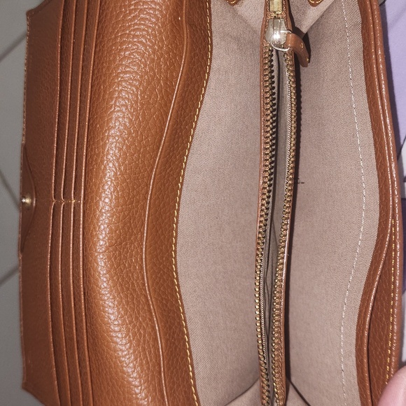 ✅️100% Authentic Fendi Wallet - Picture 8 of 8